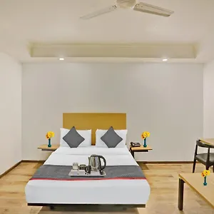 Townhouse Jp Grand Near Mayapuri Chowk Hotel